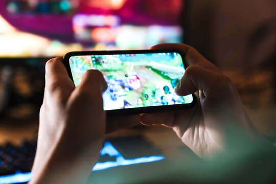 New Ultimate Mobile Gaming By 005
